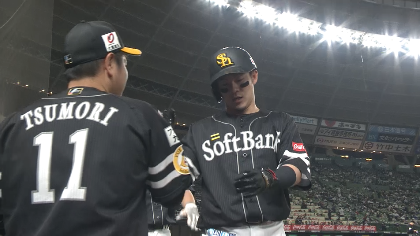 9回表・H牧原大成 今季初ホームランは引っ張ってライトスタンドへ!!