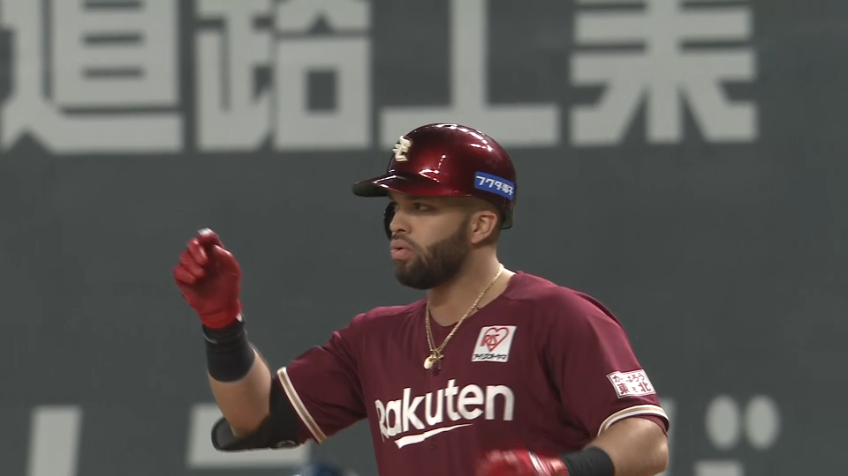 7回表・Eマルモレホス 本日3打点目！変化球に上手く対応し、ライトの前に落ちるタイムリーを放つ！