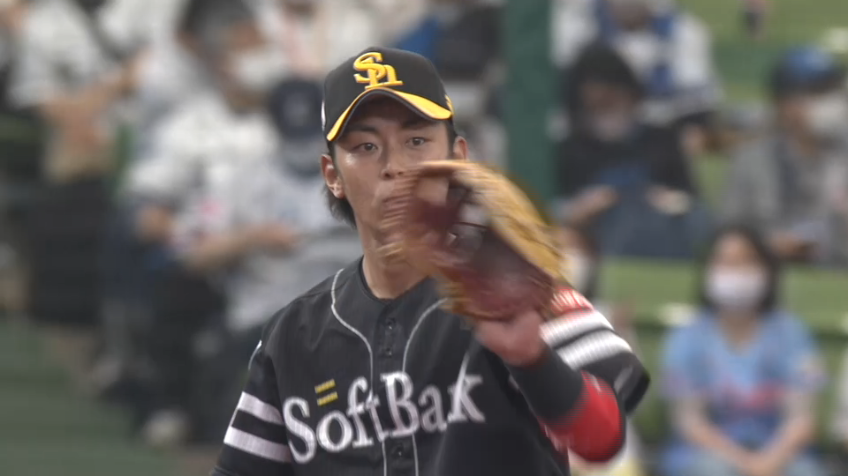 7回裏・H今宮健太 鋭い当たりを巧みな守備でさばきアウトを奪う!!