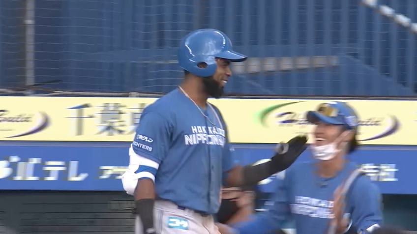 6回表・Fアルカンタラ 絶好調!! バックスクリーンへ飛び込む3号ソロホームラン!!