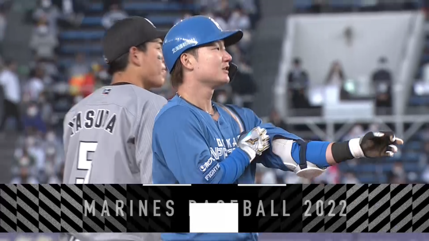 7回表・F渡邉諒 BIGBOSSも大喜び!! 本日3安打目はライトの頭上を越えるタイムリー3ベース!!