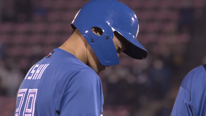 9回表・F石井一成 勝負強さが光る!! 反撃の2点タイムリー3ベースヒット!!