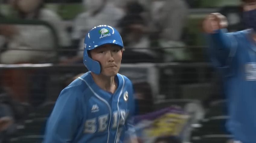 8回裏・L源田壮亮 まさに職人芸!! 絶妙バントで攻撃のリズムを作る!!