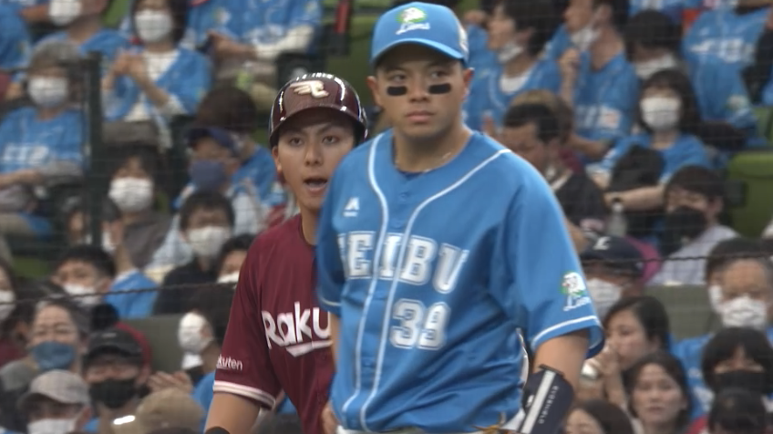 4回表・E村林一輝 スタメン起用に応える!! バントシフトを破るバスター!!