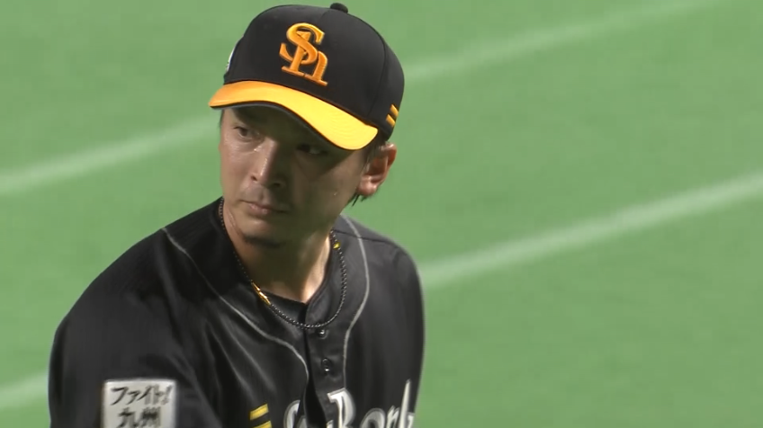 2回裏・H東浜巨 1アウト満塁のピンチを背負うも最後は見逃し三振で切り抜ける!!