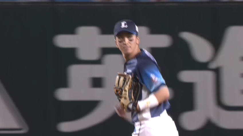 1回裏・L山田遥楓 華麗なジャンピングスローで打者をアウトに!!