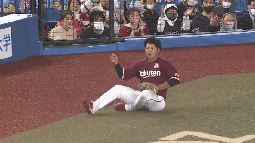 5回裏・E黒川史陽 スライディングキャッチで強風に対応!!