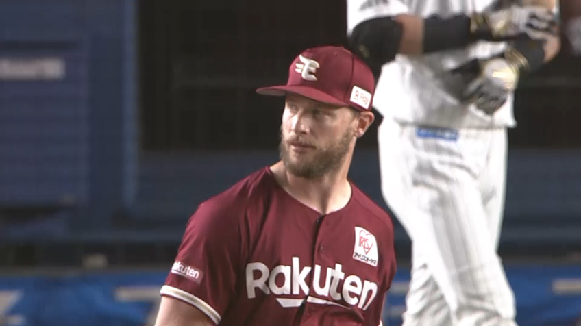 8回裏・Eブセニッツ 気迫のダイビングキャッチ!!