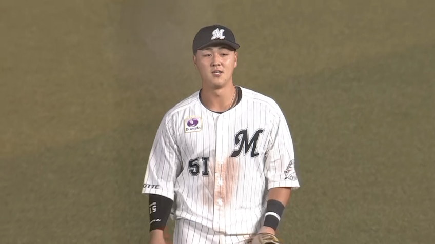 6回表・M山口航輝 ファールゾーンのフェンス際の難しい打球に素晴らしい対応を見せた!!