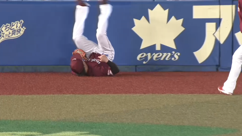 3回裏・E西川遥輝 Mエチェバリアの打球をフェンスギリギリでジャンピングキャッチ!!