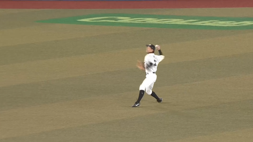 7回表・M岡大海 ピンチの場面も、好返球で追加点を阻止する!!