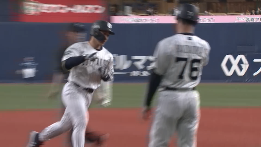 8回裏・B吉田正尚 2打席連発!! 完璧に捉えた打球はバックスクリーンへ!!