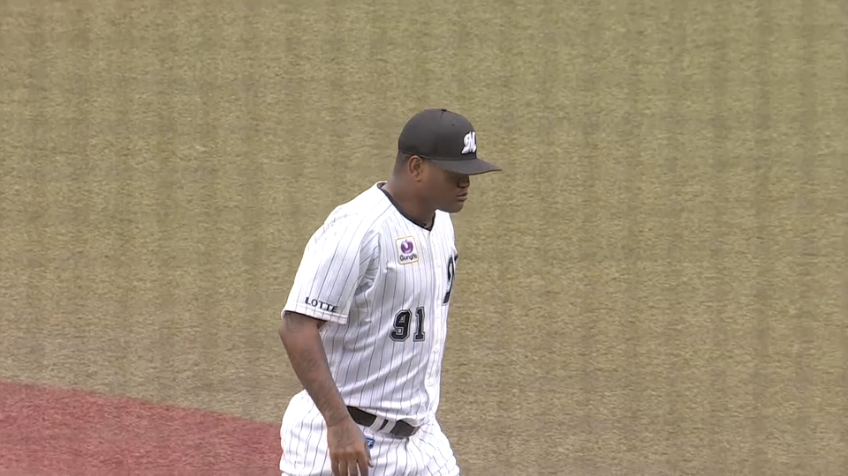 1回表・Mロメロ 渾身のストレートで見逃し三振を奪い、初回を3者凡退に抑える!!