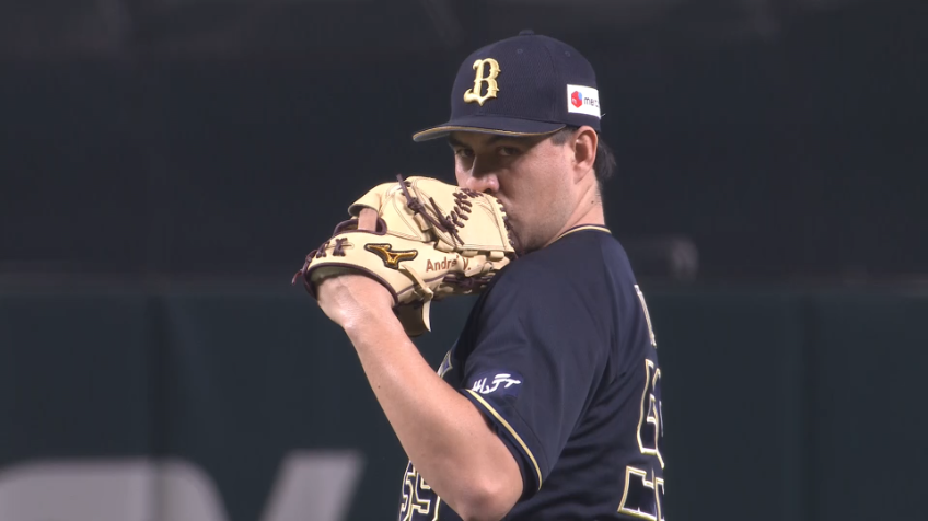 8回裏・Bバルガス 絶体絶命のピンチを切り抜けガッツポーズ!!