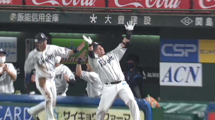 8回裏・L山川穂高 2戦連発!! レフトへの2ランホームランを放つ!!