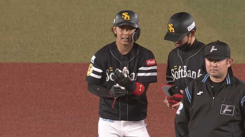 4回表・H今宮健太 打撃好調!! ライトへタイムリー2ベースヒットを放ち先制に成功!!