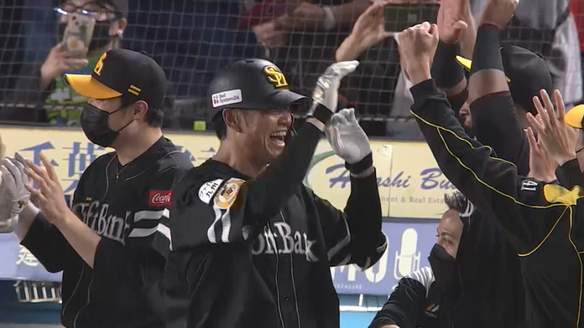 9回表・H中谷将大 同点の一発!! 代打起用に応える今季初ホームランを放つ!!