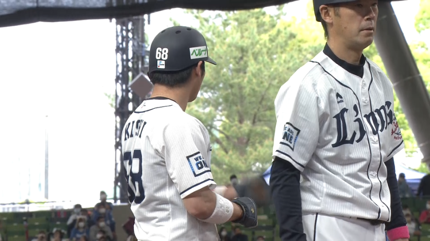 2回裏・L岸潤一郎 快足を飛ばして今季初盗塁を決める!!