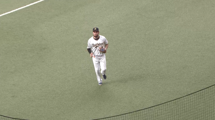 7回表・Bバレラ 素晴らしい反応!! 鋭いファーストライナーを見事に捕球!!