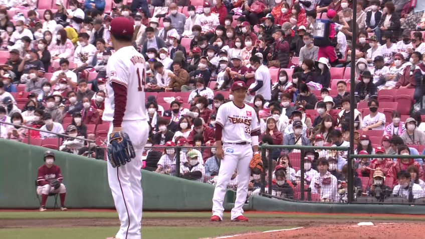 5回表・E則本昂大 弾いたファーストゴロを華麗にバックアップしてアウトにする!!