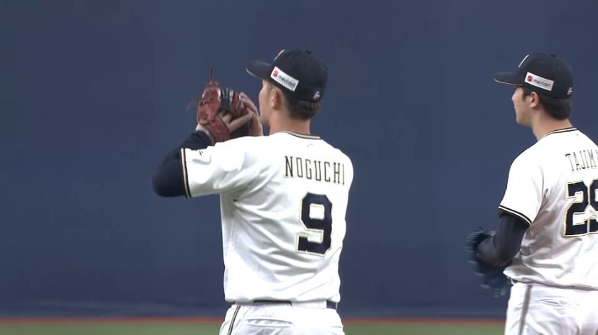 1回表・B野口智哉 叩きつけた打球にチャージし見事に捌く!!