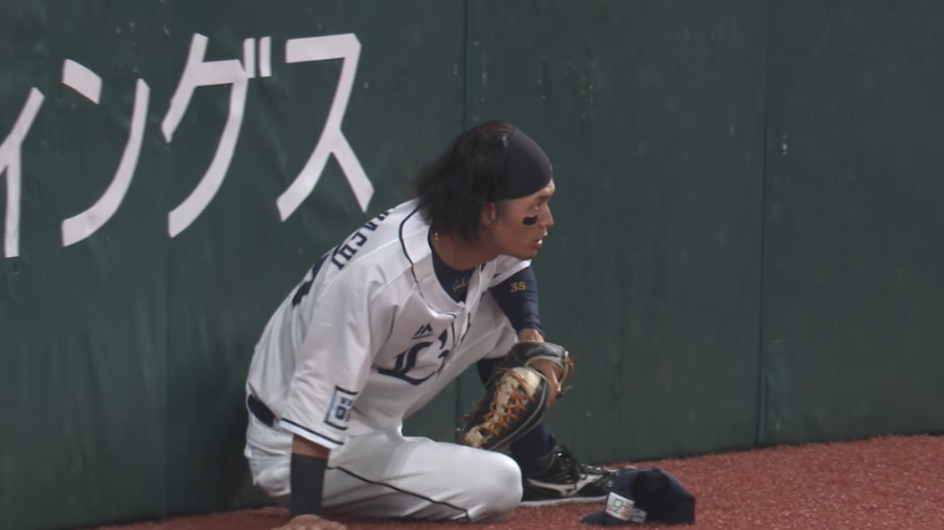 2回表・L若林楽人 超ファインプレー!! フェンスにぶつかりながらもナイスキャッチ!!