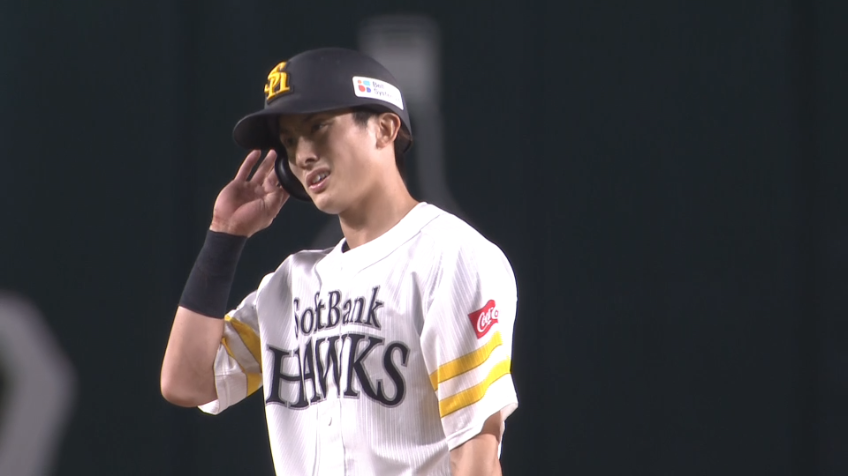 1回裏・H周東佑京 初回から快足を飛ばして今季5つ目の盗塁成功!!