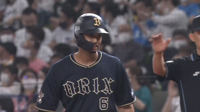 8回表・B宗佑磨 1アウト満塁からタイムリーヒットを放つ!!