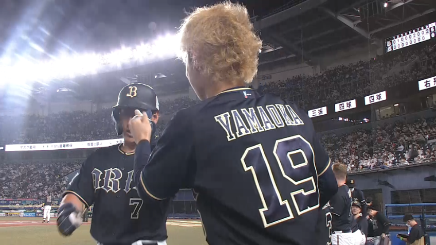 9回表・B吉田正尚 特大のホームランを放ちダメ押しに成功!!