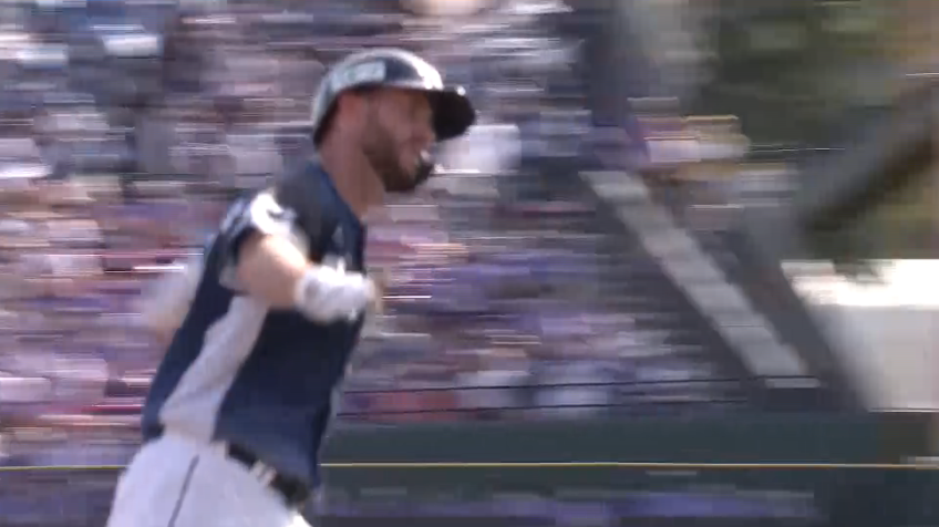 7回表・Lジャンセン・ウィティ 来日第1号はレフトスタンドへ飛び込む2ランホームラン!!