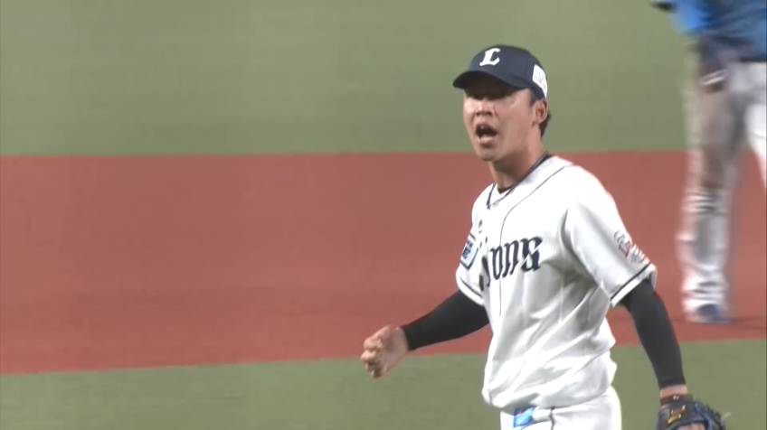 7回表・L水上由伸 ガッツポーズ!! 見逃し三振で抑える!!