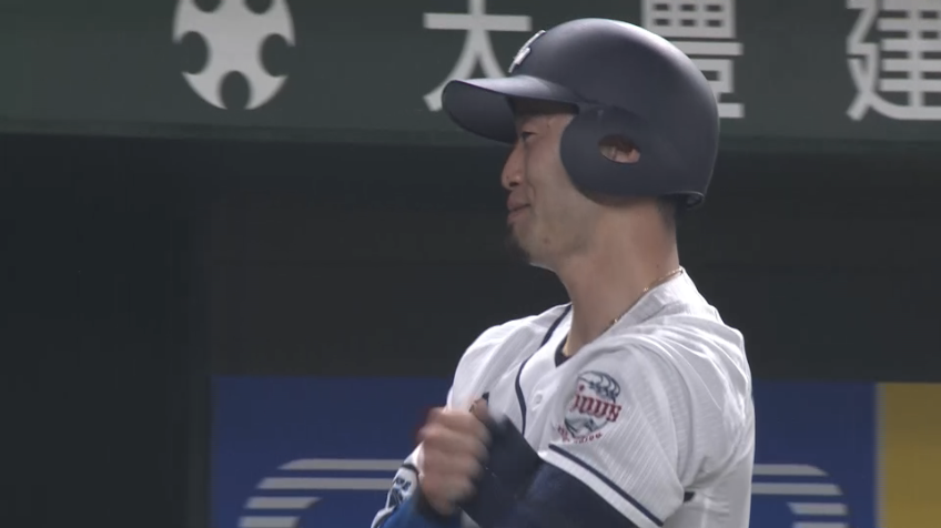 8回裏・L外崎修汰 ソロホームランを放ち更に突き放す!!