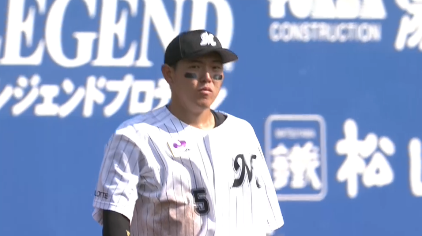 5回表・M安田尚憲 軽快な守備!! 難しい打球を軽快に捌く!!