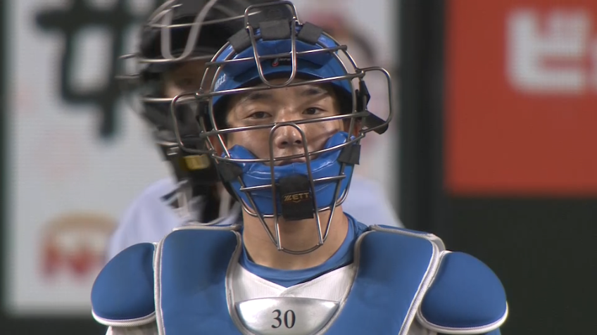 5回表・F宇佐見真吾 されたらやり返す!! こちらも正確な送球で三振ゲッツー!!