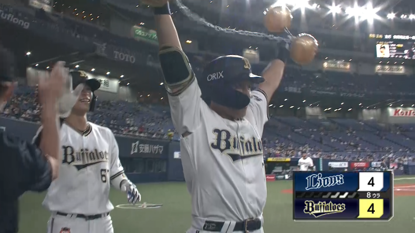 8回裏・B吉田正尚 これぞ4番!! 同点ホームランを放つ!!