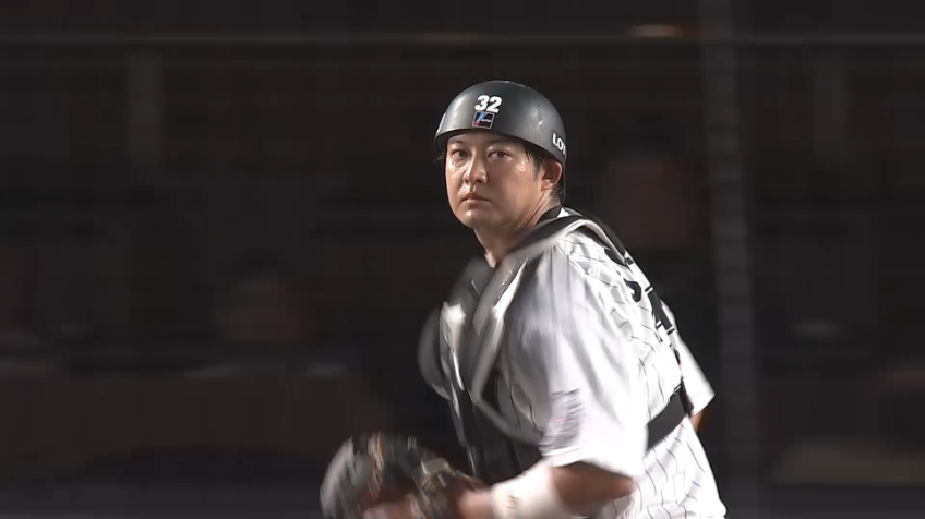 4回表・M佐藤都志也 更なるピンチを阻止する見事なスローイング!!