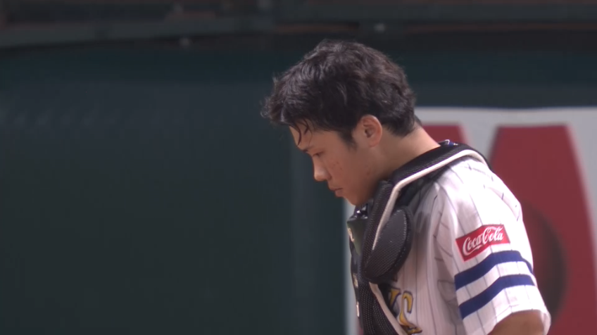 8回表・H海野隆司 ピンチの芽を摘む!! 好送球で三振ゲッツー!!