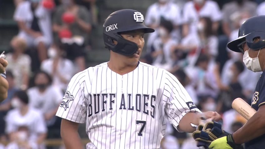 3回裏・B吉田正尚 今度も逆方向への大きな打球!! 2打席連続のタイムリー2ベースヒット!!