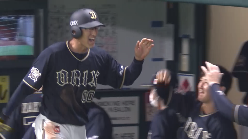 1回表・B宗佑磨 センターへのタイムリーヒットで先制に成功!!