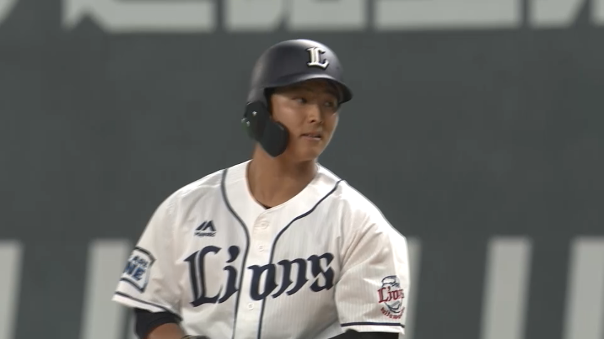 6回表・L鈴木将平 ファーストの横を抜けるタイムリーで貴重な追加点!!