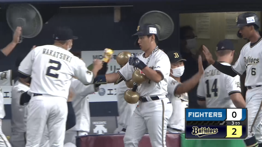 3回裏・B吉田正尚 入団から7年連続2桁HR達成!! 右中間へ先制2ランホームラン!!