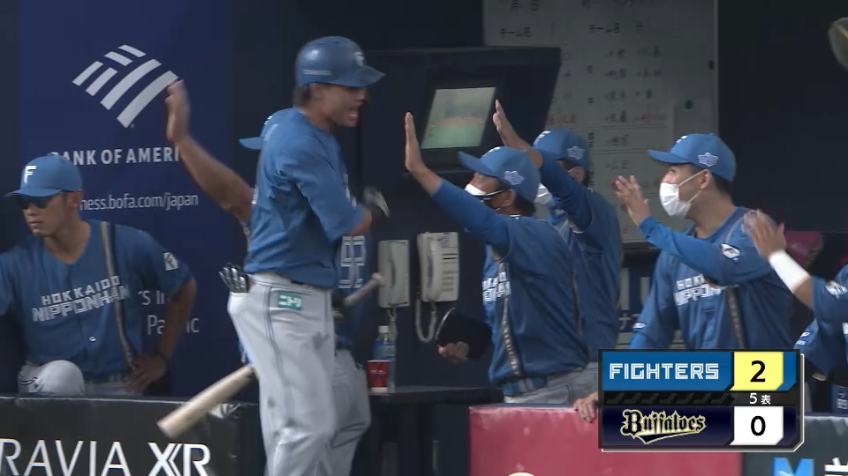 5回表・F郡拓也 甘い球をしっかり捉えてプロ初ホームラン!! レフトスタンドへ先制となる2ランホームランを放つ!!