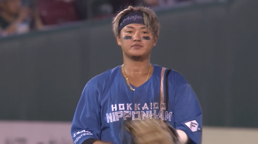 6回裏・F佐藤龍世 ファインプレー!! 三遊間のゴロを横っ飛びキャッチ!!