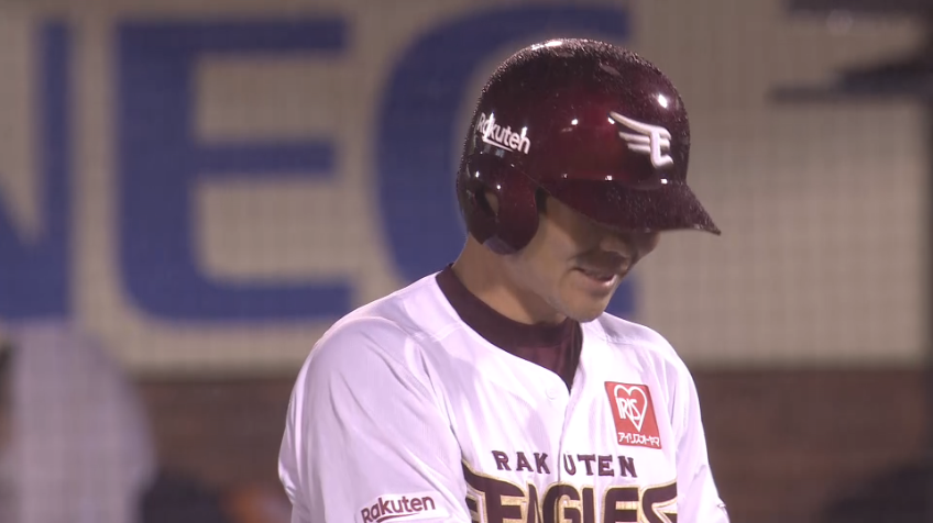 6回裏・E島内宏明 三遊間を破るタイムリーヒットで逆転に成功!!