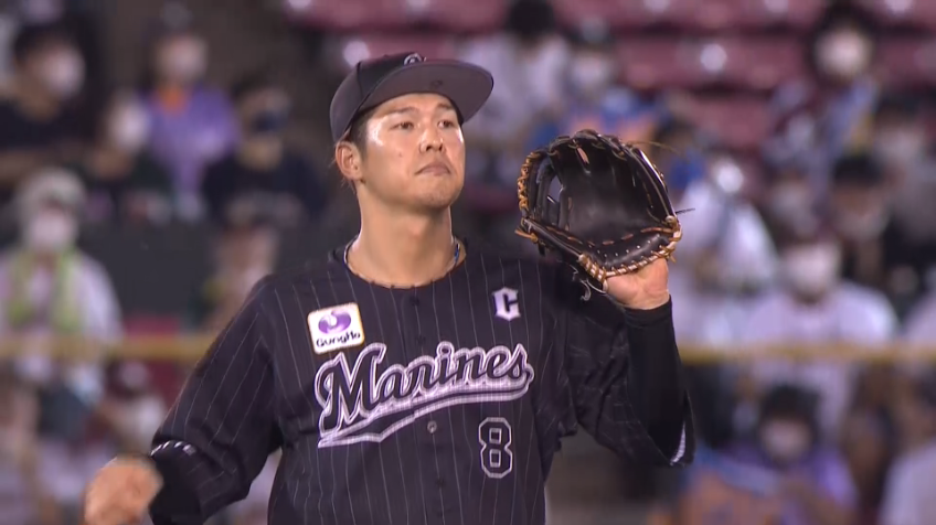 4回裏・M中村奨吾 二遊間へのゴロを逆シングルで捌いてアウトを奪う!!