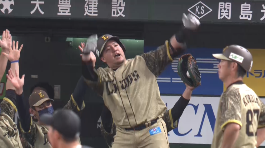 2回裏・L山川穂高 2試合連発!! レフトスタンドへ第32号先制ホームラン!!