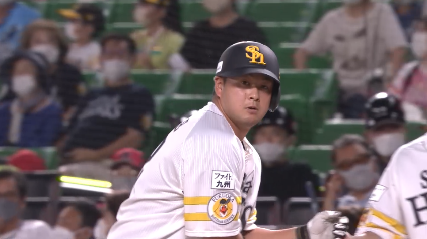 9回裏・H黒瀬健太 代打で結果を残す!! ライトへのヒットでチャンス拡大!!