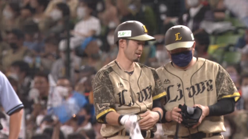 4回裏・L外崎修汰 連打で繋ぐ!! センターへの勝ち越しタイムリー!!