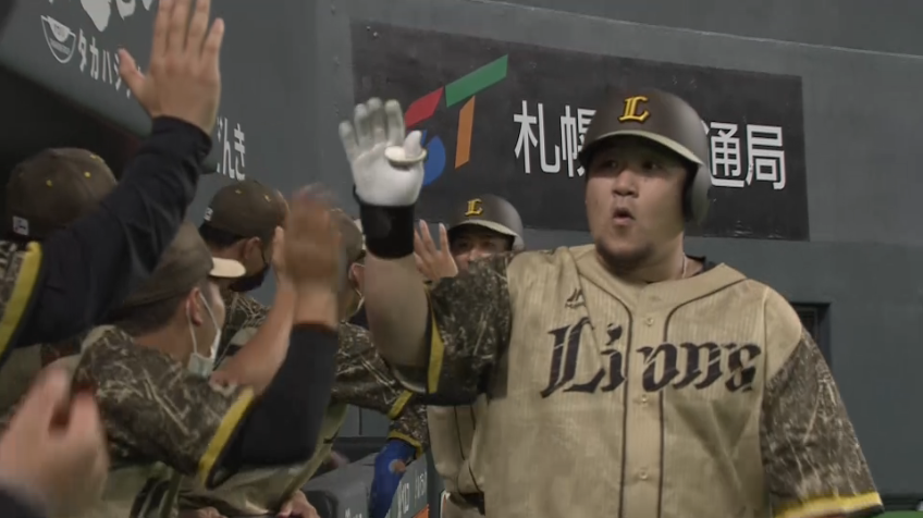 5回表・L中村剛也 豪快な一発!! 逆転の2ランホームランを放つ!!