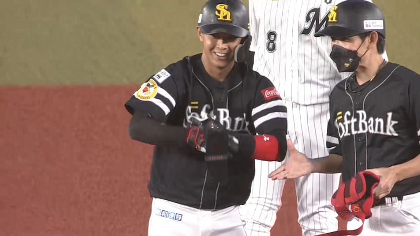 3回表・H今宮健太 2アウトからの先制タイムリー2ベースヒット!!